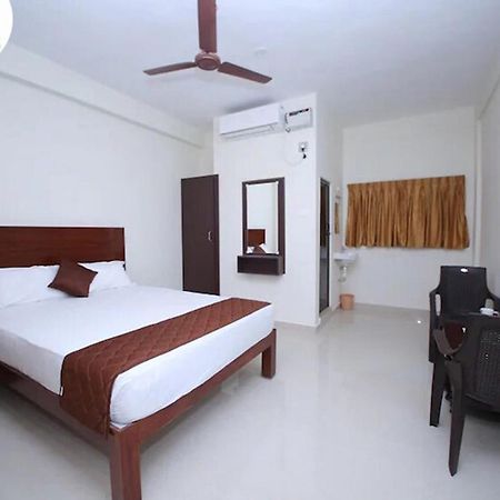 Sasti Hotel Palani Экстерьер фото